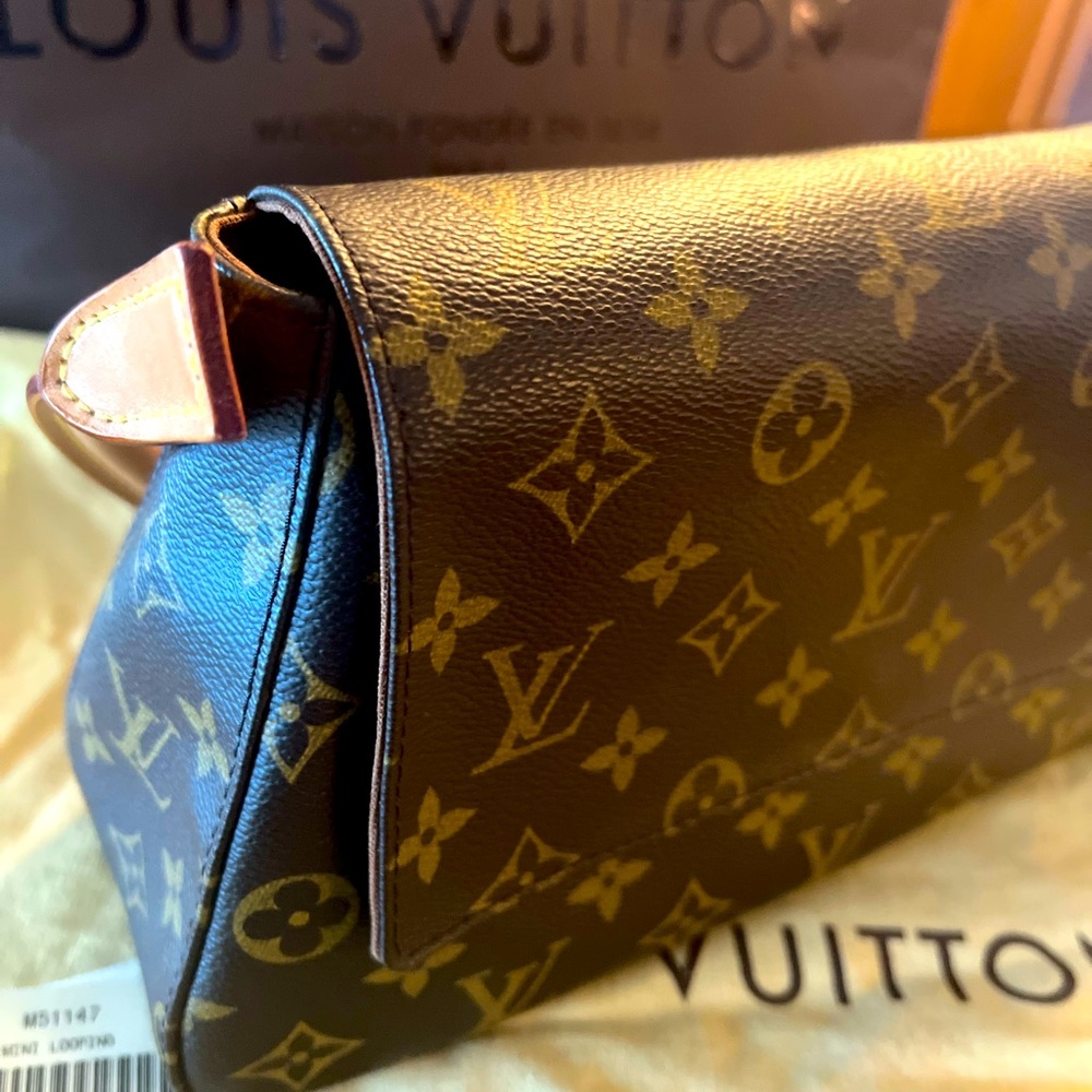 Louis Vuitton Mini Looping bag in brand new condition.